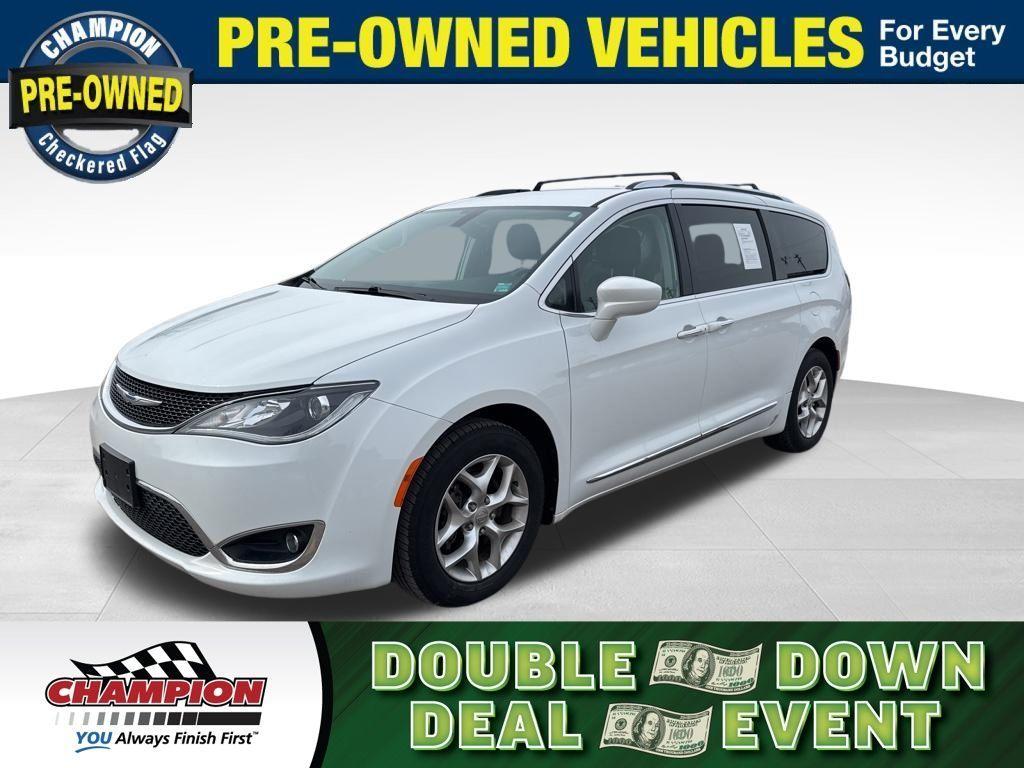 used 2018 Chrysler Pacifica car, priced at $12,954