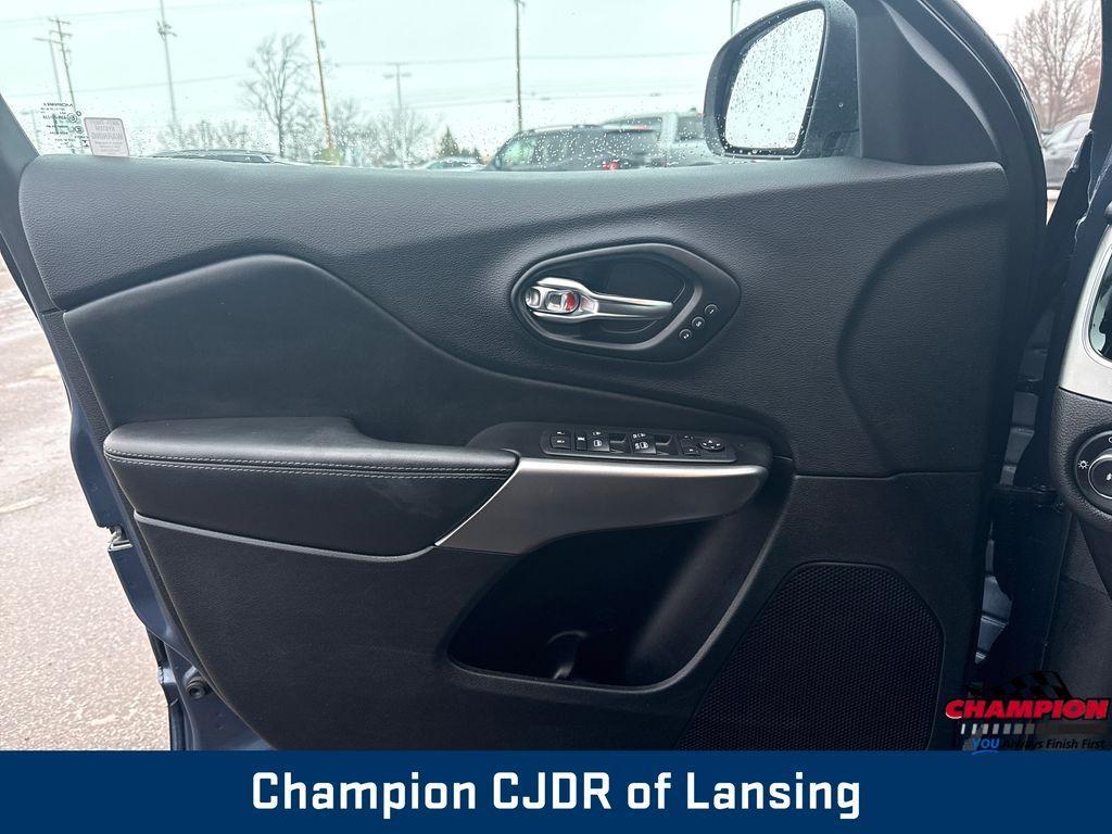 used 2021 Jeep Cherokee car, priced at $13,981