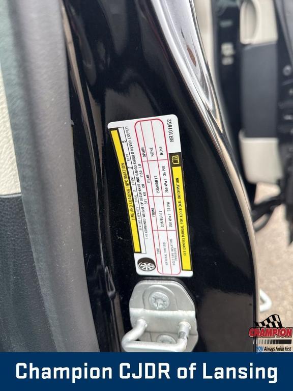 used 2024 Chrysler Pacifica car, priced at $27,981