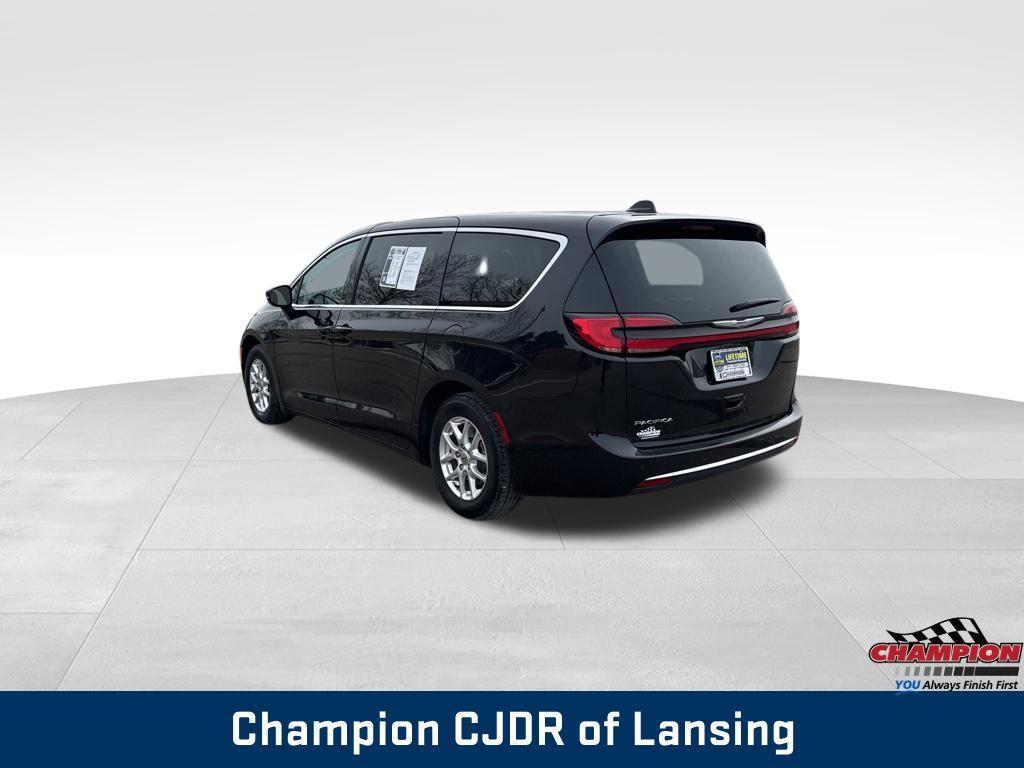 used 2024 Chrysler Pacifica car, priced at $27,981