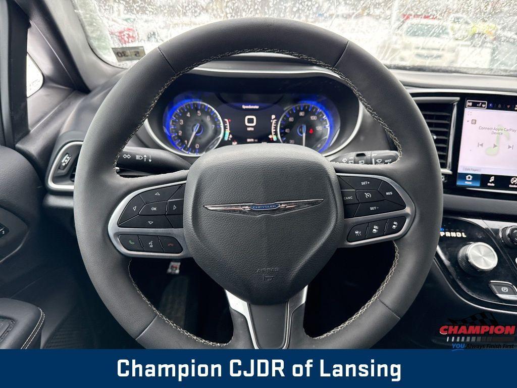 used 2025 Chrysler Pacifica car, priced at $31,781