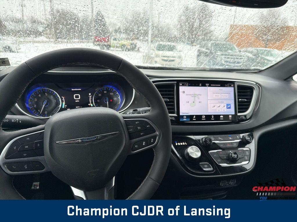 used 2025 Chrysler Pacifica car, priced at $31,781
