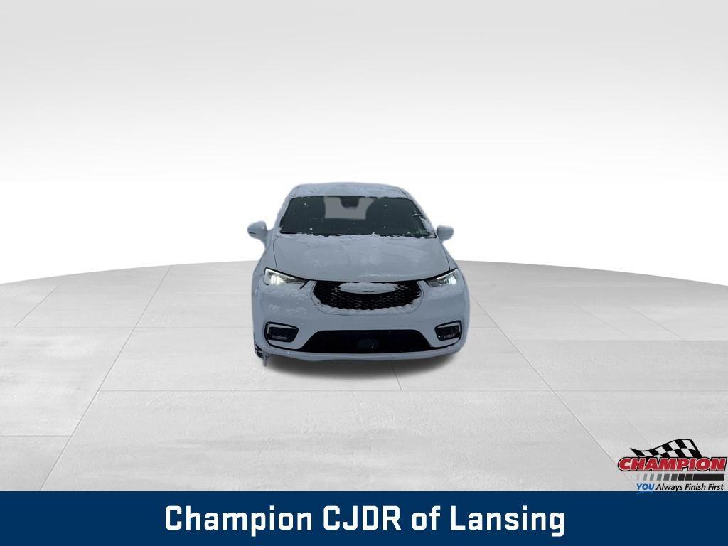 used 2025 Chrysler Pacifica car, priced at $31,781