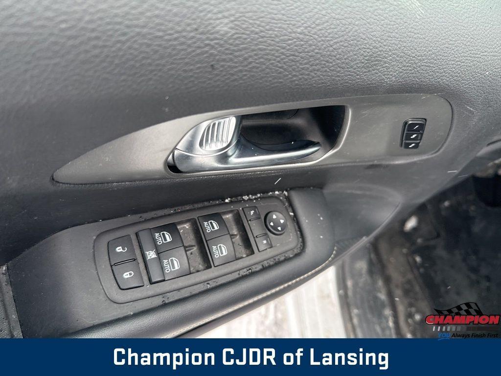 used 2025 Chrysler Pacifica car, priced at $31,781