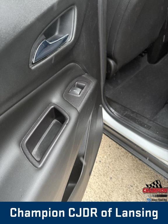 used 2022 Chevrolet Equinox car, priced at $14,954