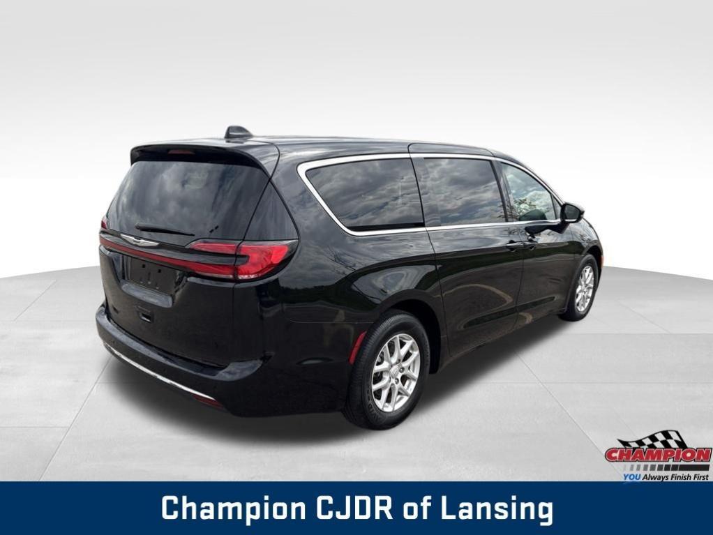used 2025 Chrysler Pacifica car, priced at $32,954