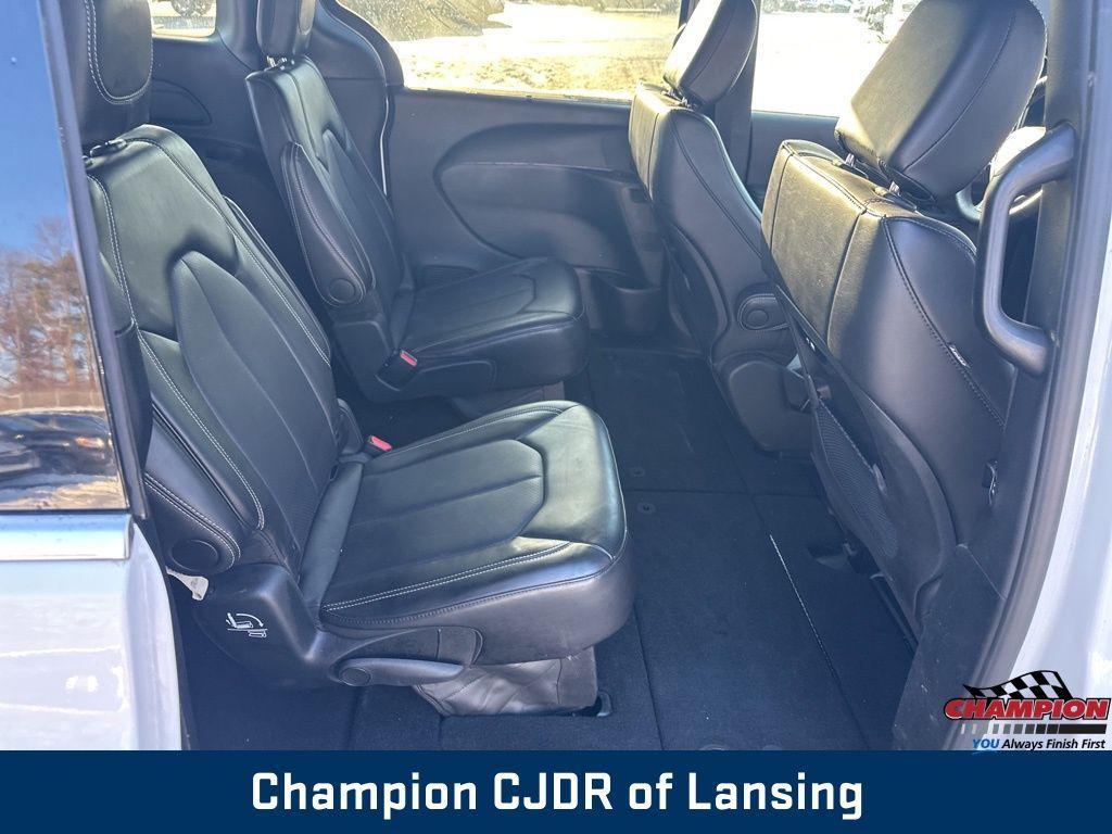 used 2025 Chrysler Pacifica car, priced at $33,954