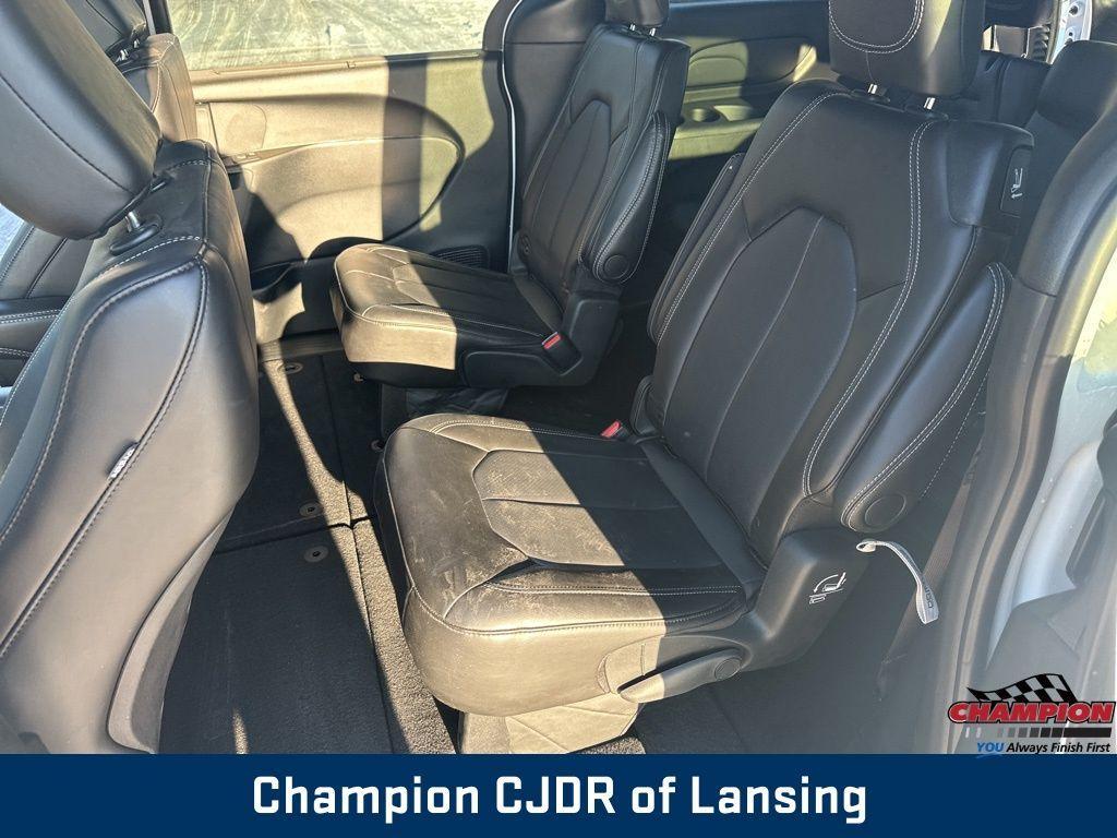 used 2025 Chrysler Pacifica car, priced at $33,954