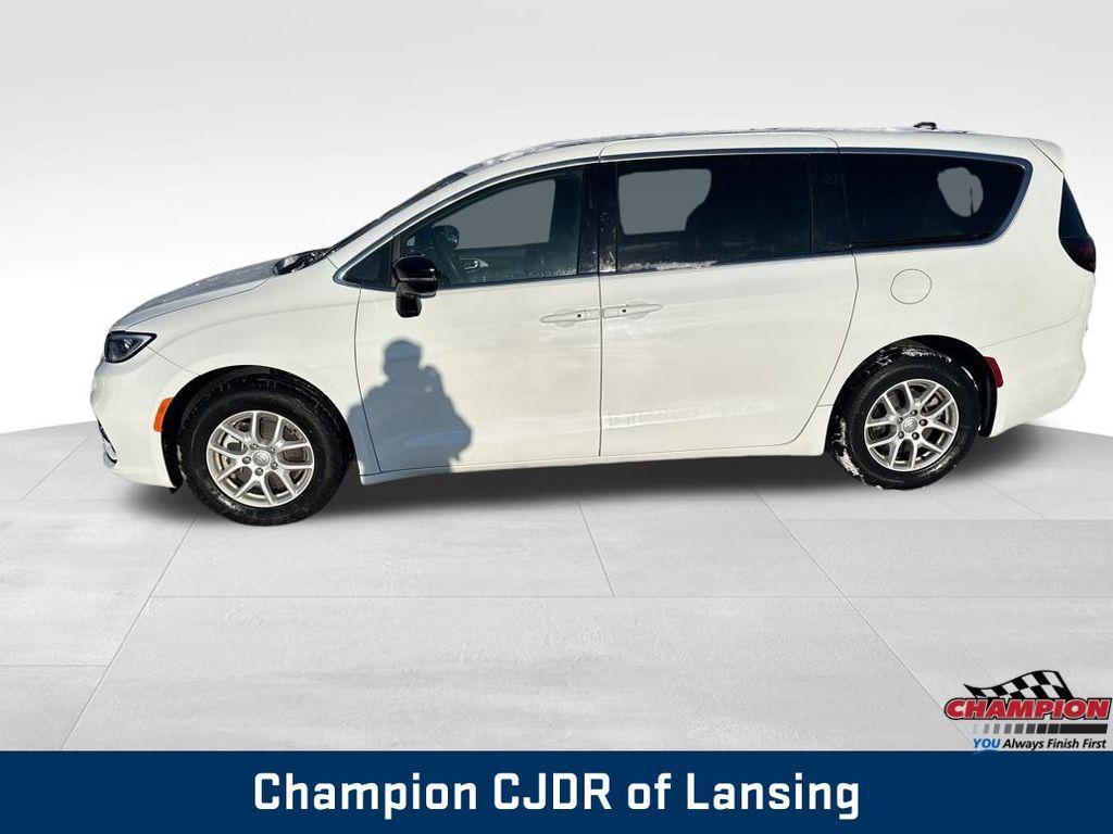 used 2025 Chrysler Pacifica car, priced at $33,954