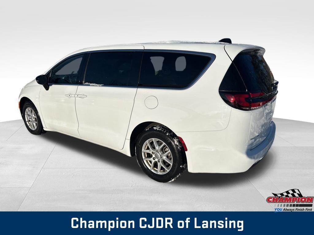 used 2025 Chrysler Pacifica car, priced at $33,954