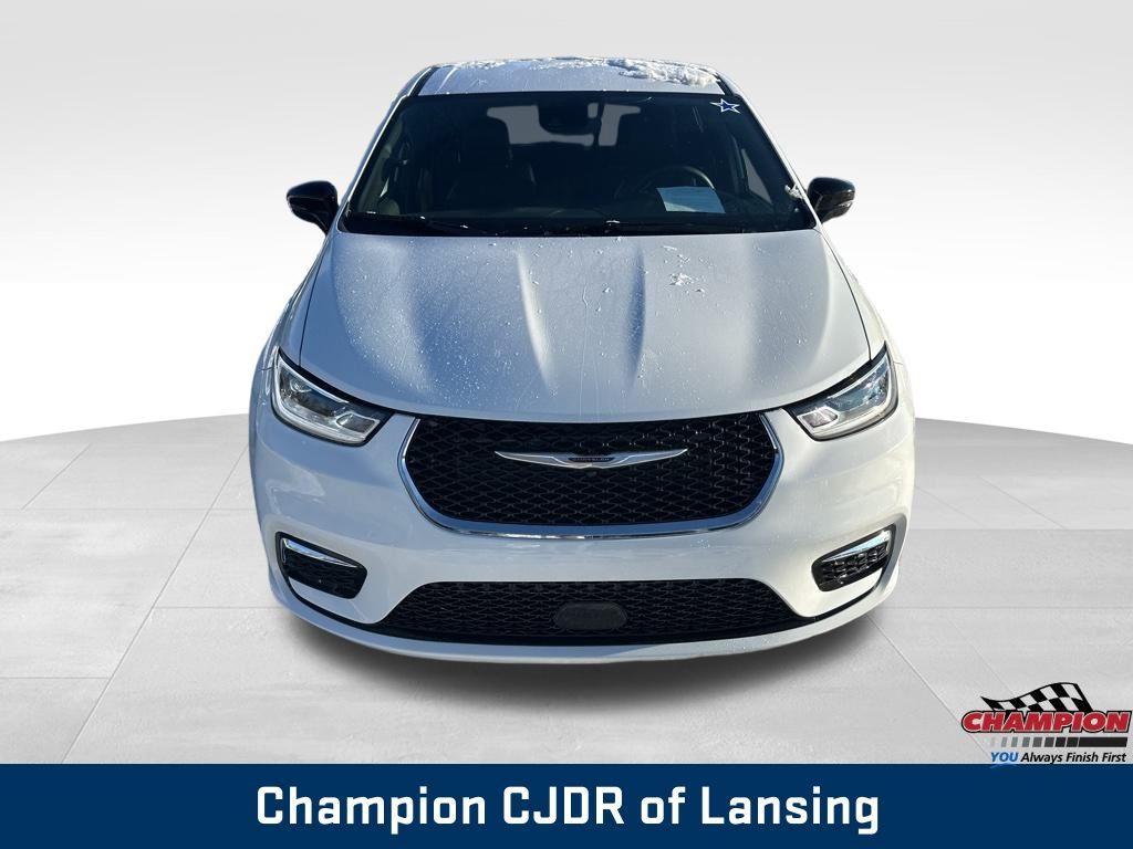 used 2025 Chrysler Pacifica car, priced at $33,954