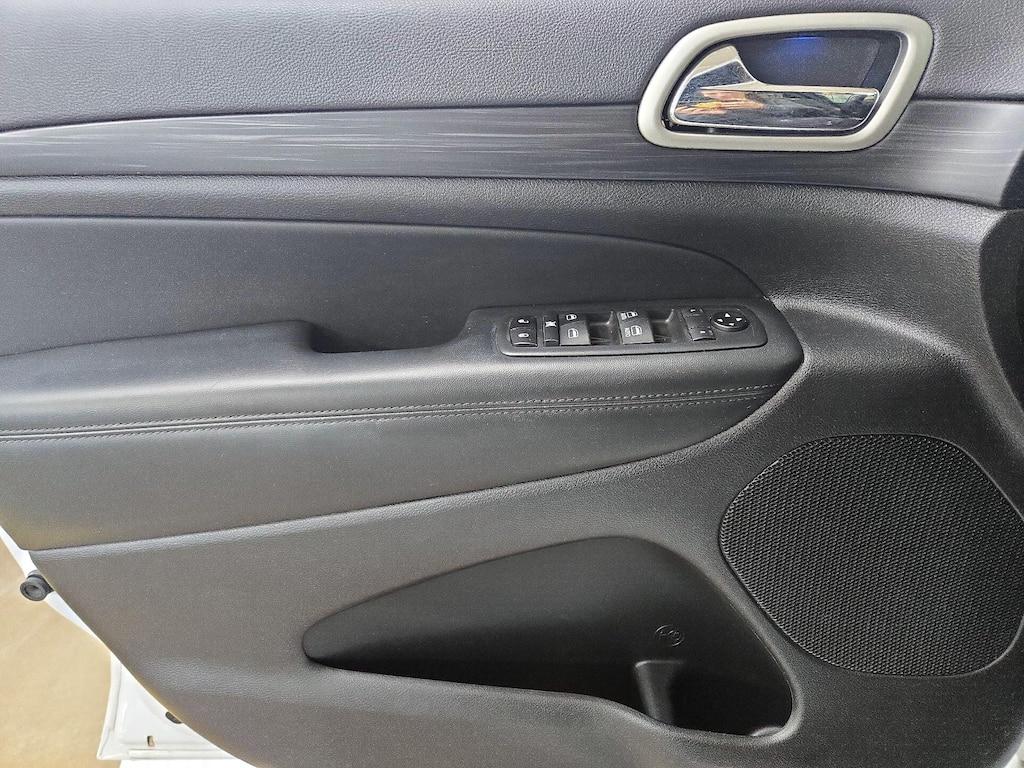 used 2020 Jeep Grand Cherokee car, priced at $23,998