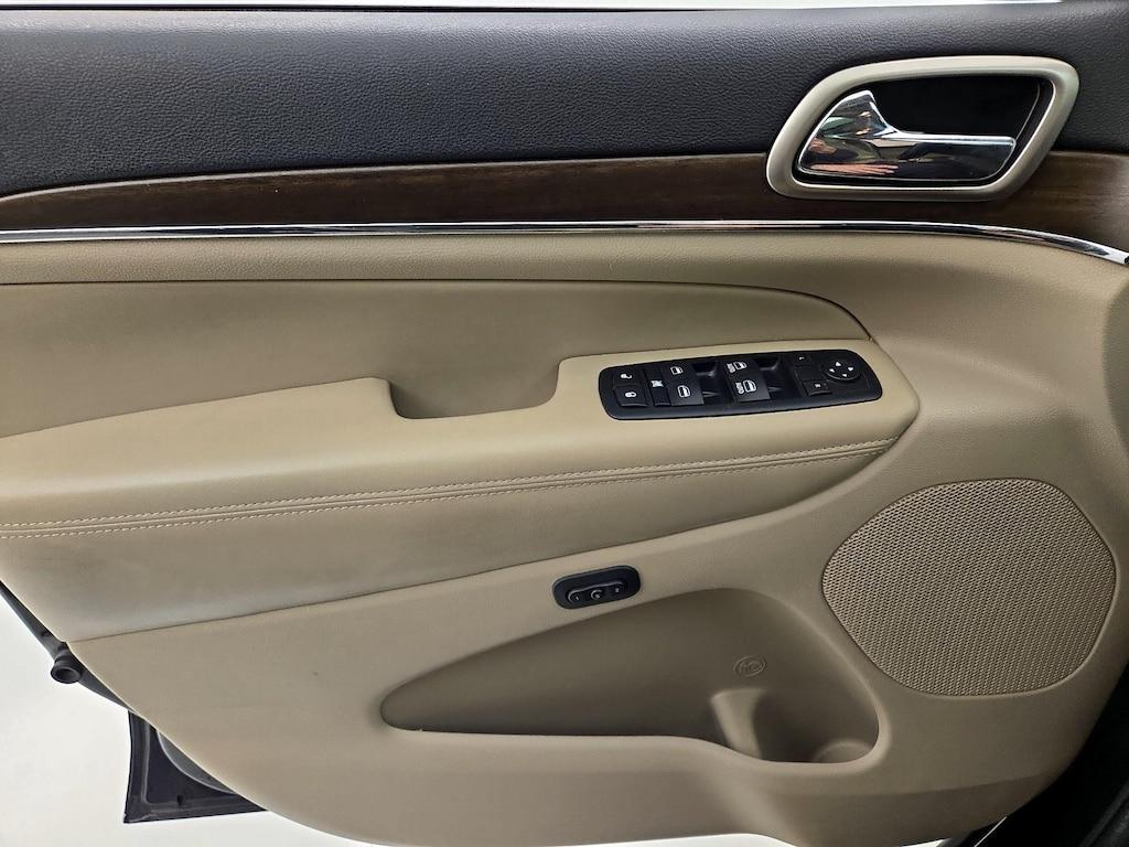 used 2015 Jeep Grand Cherokee car, priced at $15,998