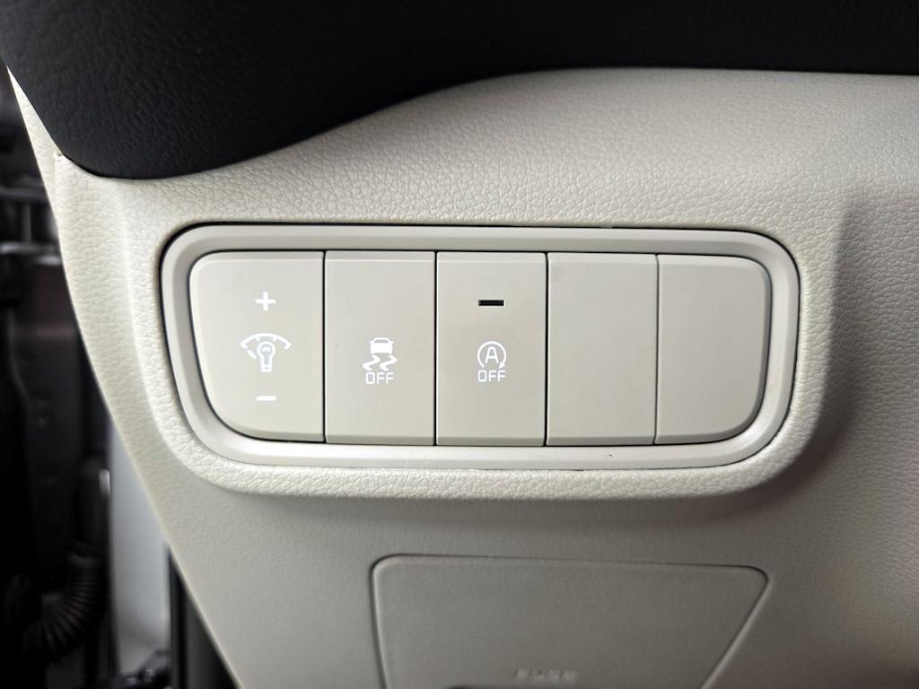 used 2025 Kia Soul car, priced at $21,998