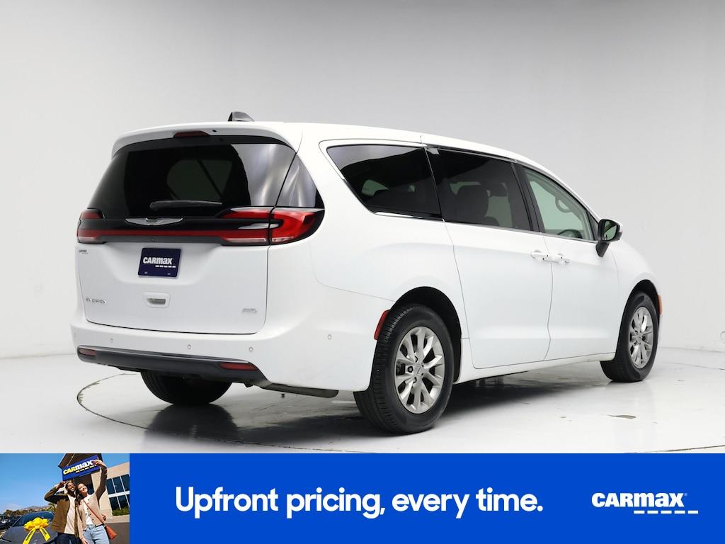 used 2023 Chrysler Pacifica car, priced at $36,998