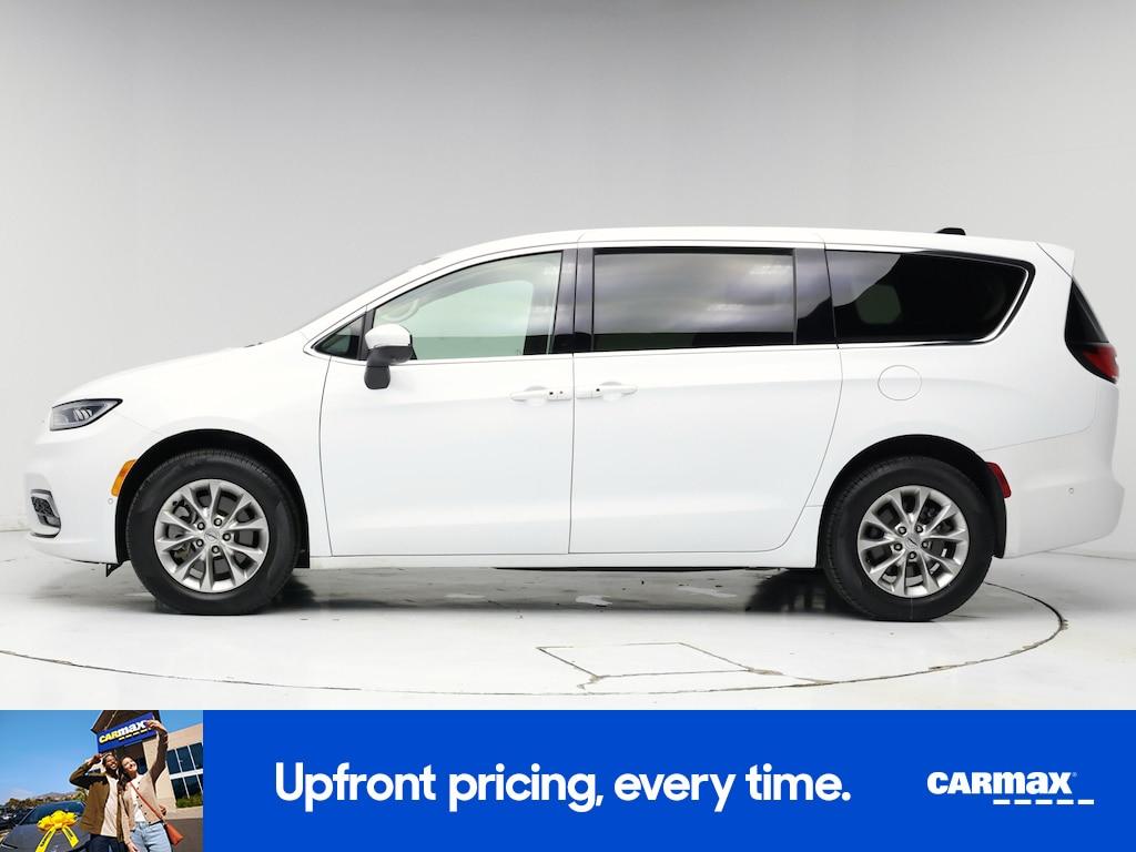 used 2023 Chrysler Pacifica car, priced at $36,998