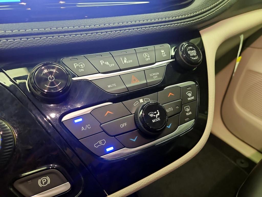 used 2023 Chrysler Pacifica car, priced at $36,998