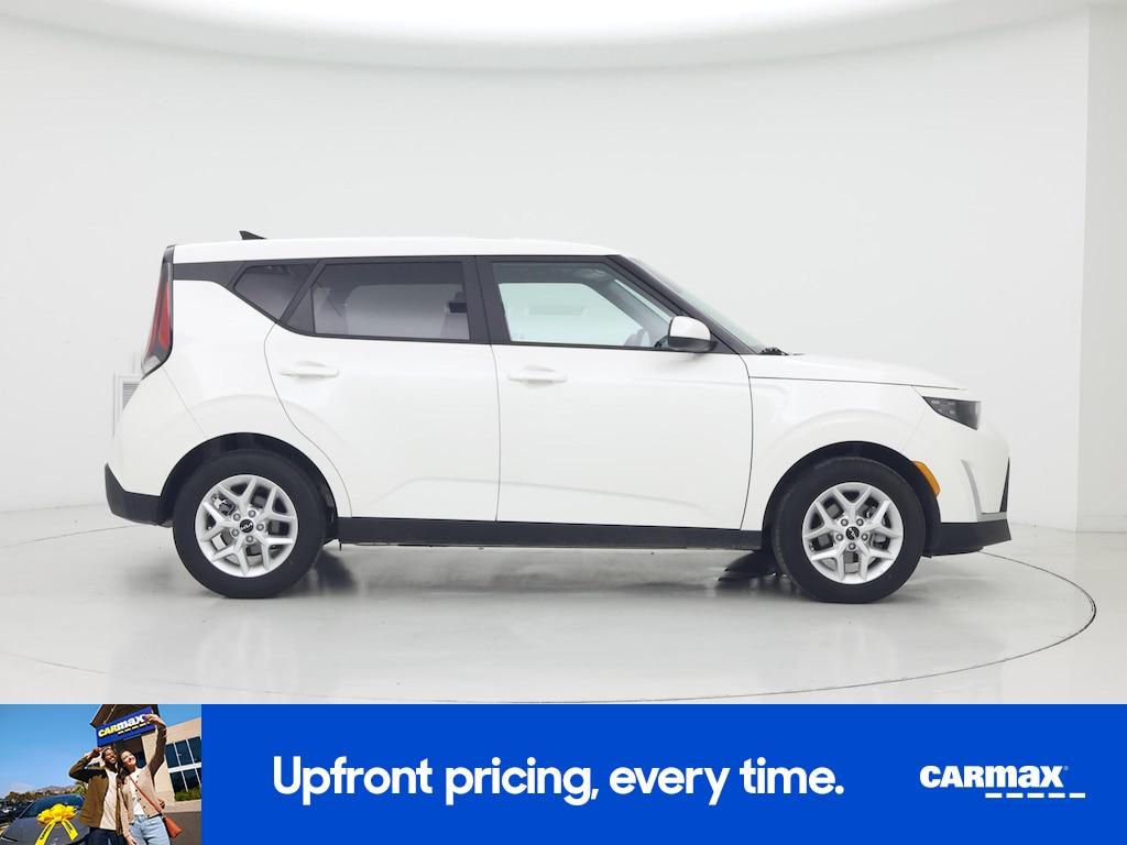 used 2025 Kia Soul car, priced at $21,998