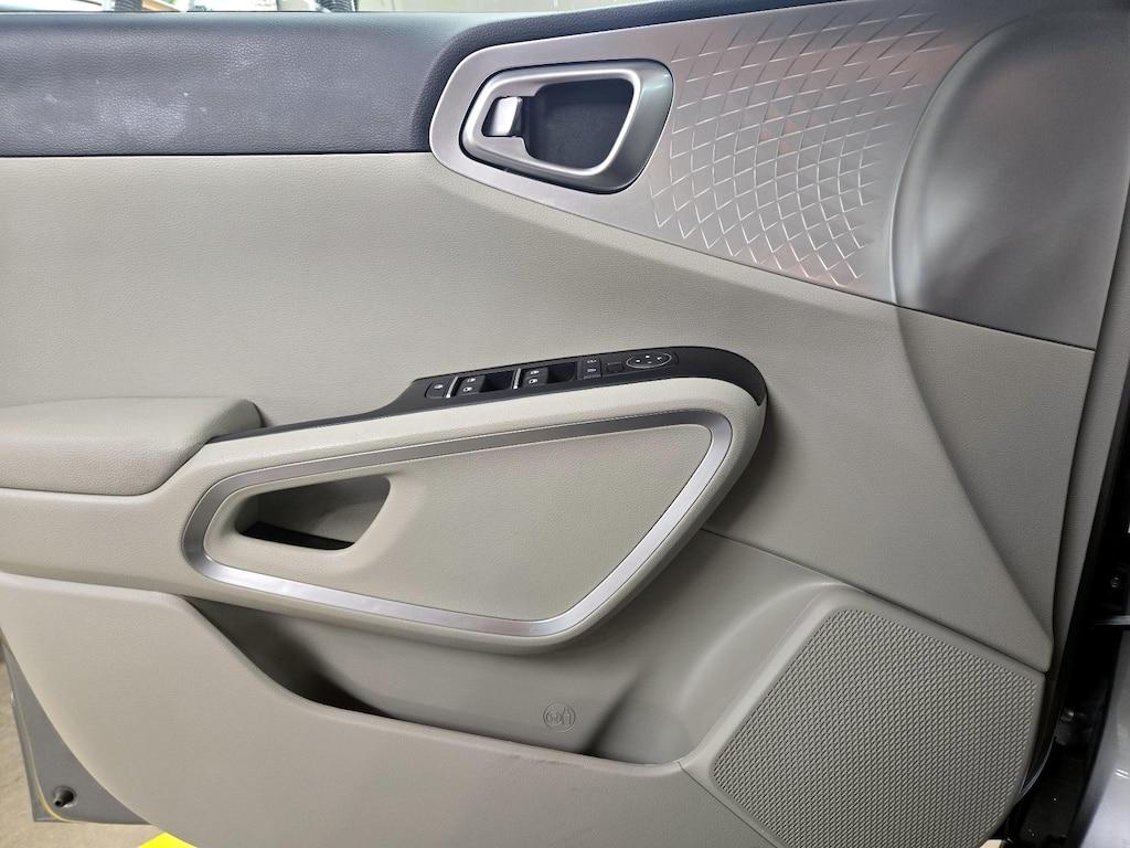 used 2025 Kia Soul car, priced at $21,998