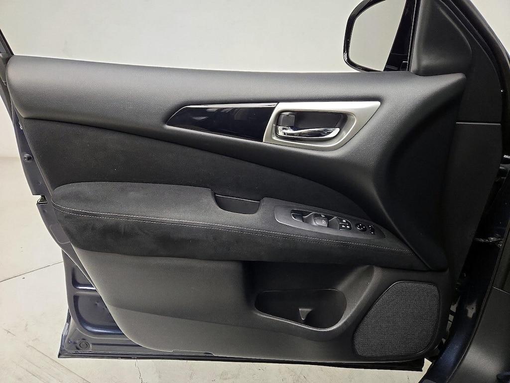 used 2016 Nissan Pathfinder car, priced at $17,998