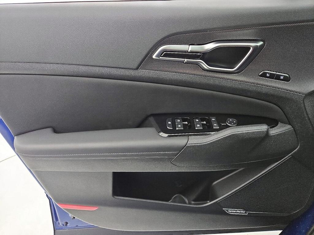 used 2025 Kia Sportage car, priced at $31,998