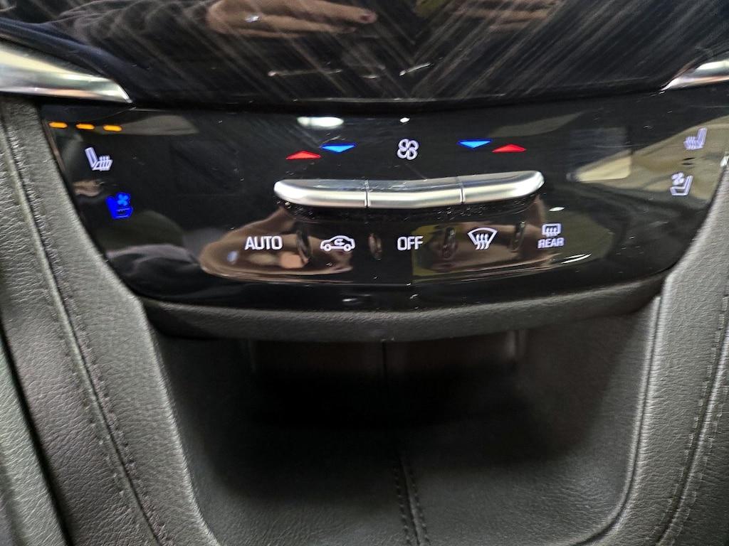 used 2025 Cadillac XT6 car, priced at $38,998