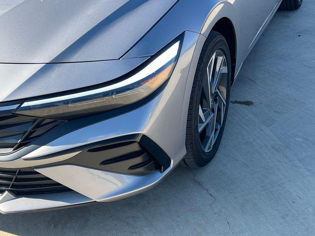 new 2026 Hyundai ELANTRA HEV car, priced at $29,194