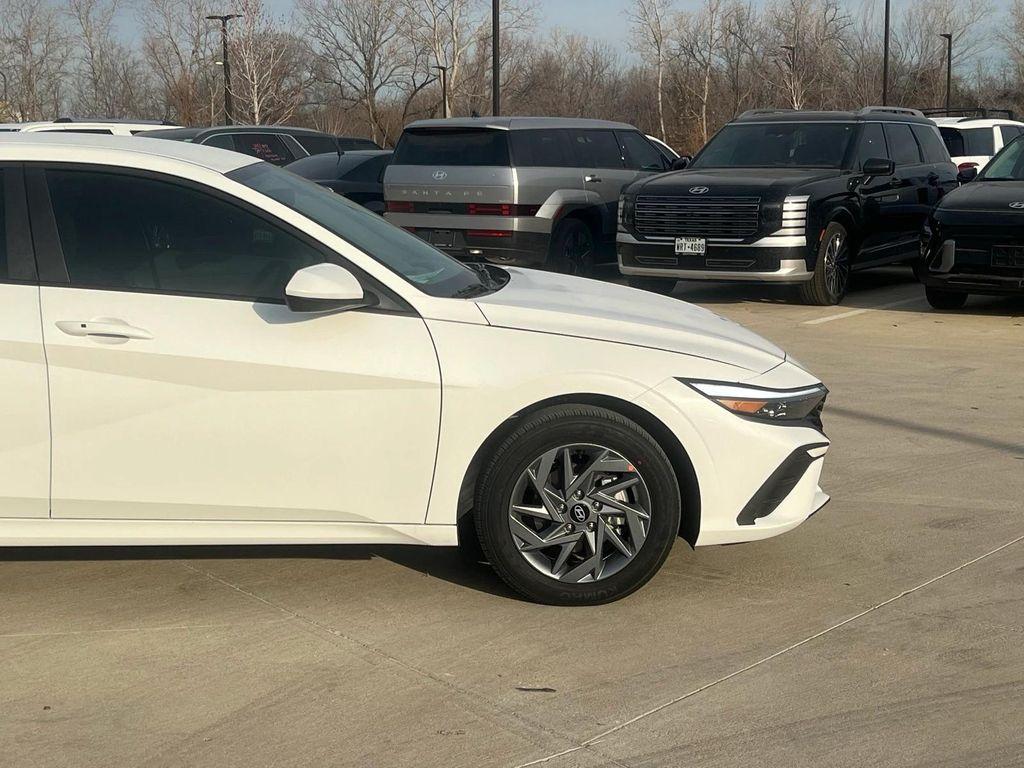 new 2026 Hyundai ELANTRA HEV car, priced at $26,668