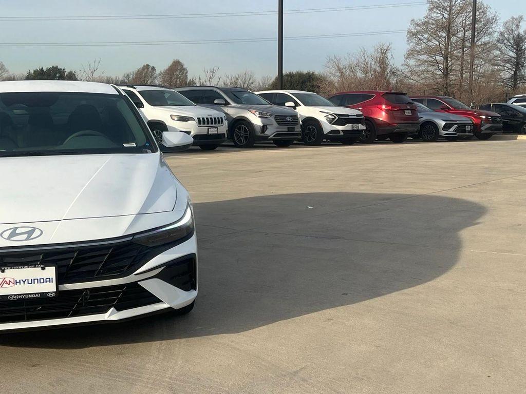 new 2026 Hyundai ELANTRA HEV car, priced at $26,668