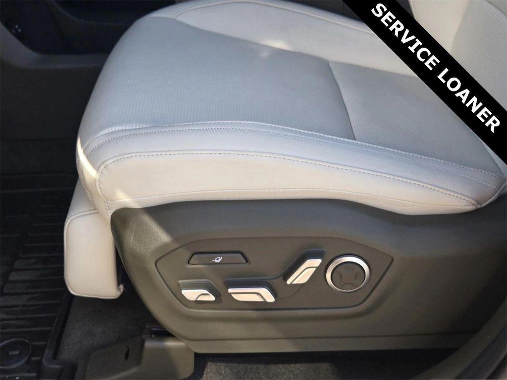 new 2025 Hyundai Santa Fe car, priced at $40,530