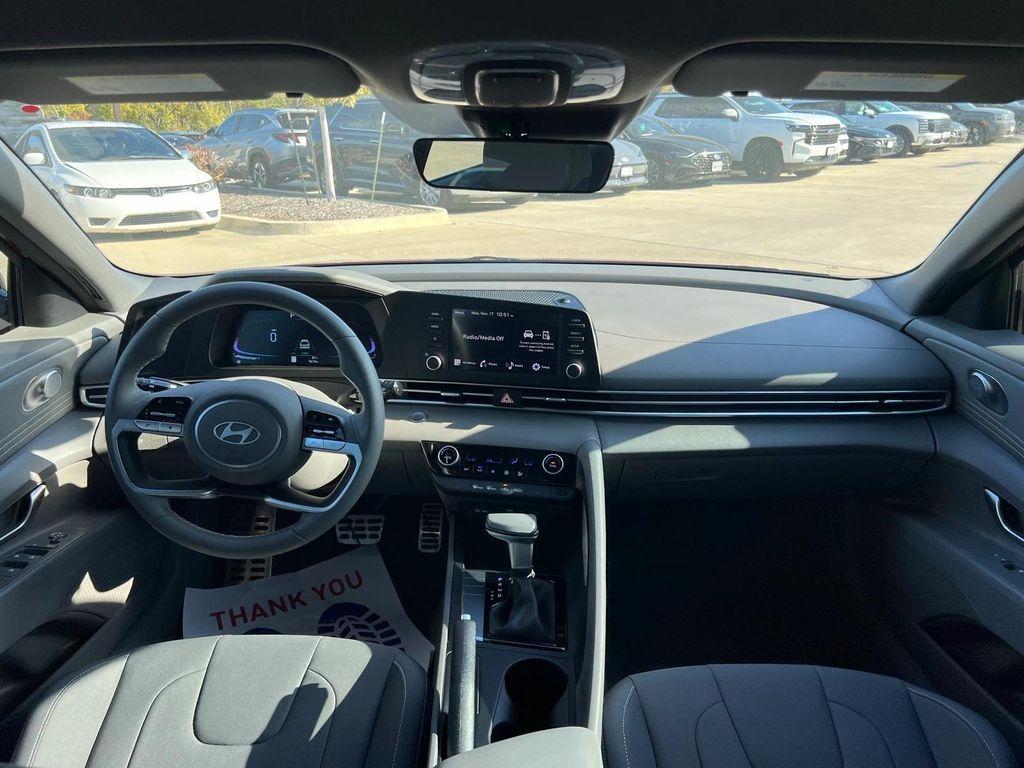 new 2025 Hyundai Elantra car, priced at $21,664