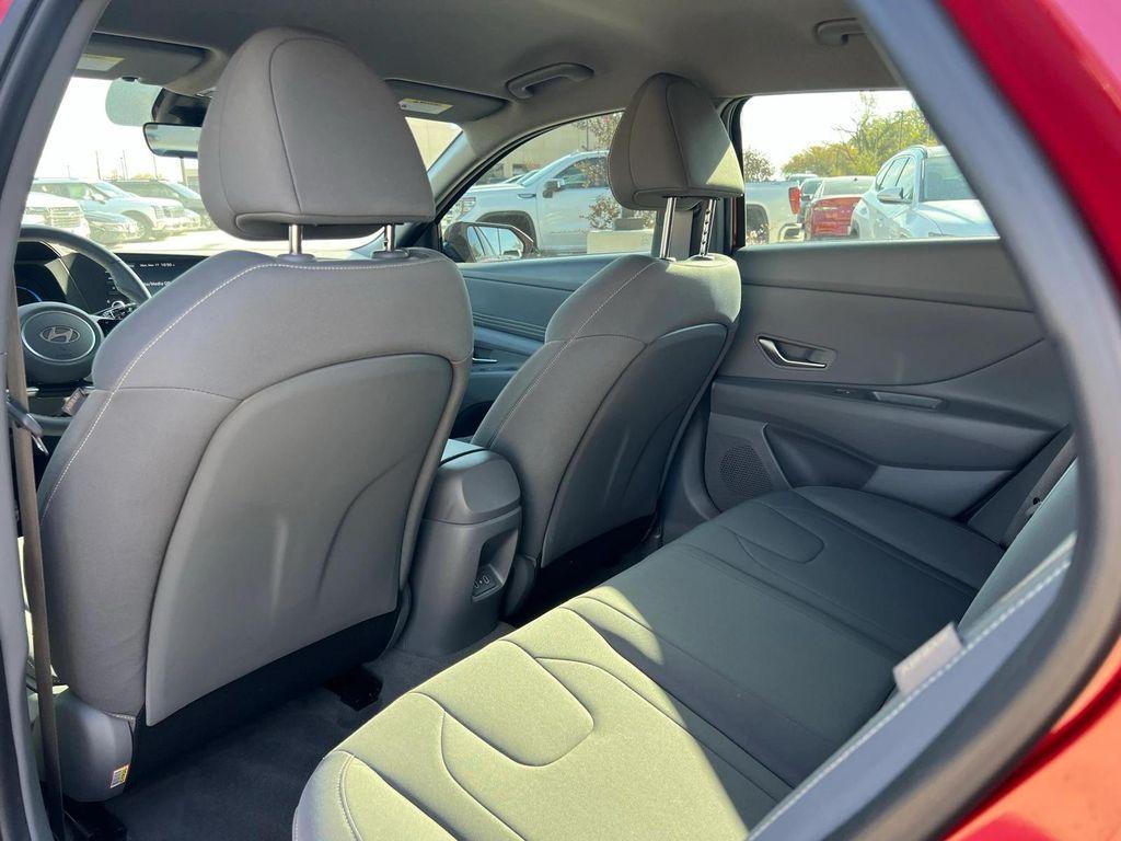 new 2025 Hyundai Elantra car, priced at $21,664