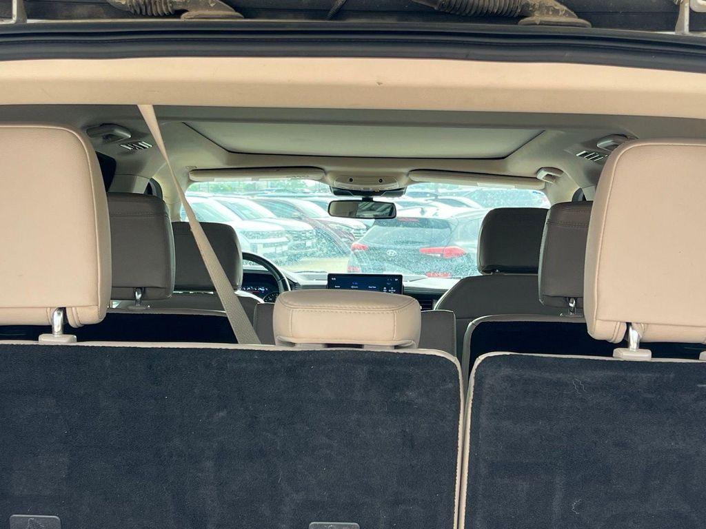 used 2024 Ford Expedition car, priced at $38,633