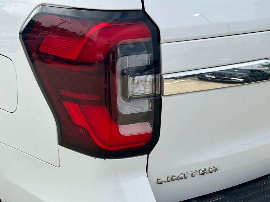 used 2024 Ford Expedition car, priced at $38,633