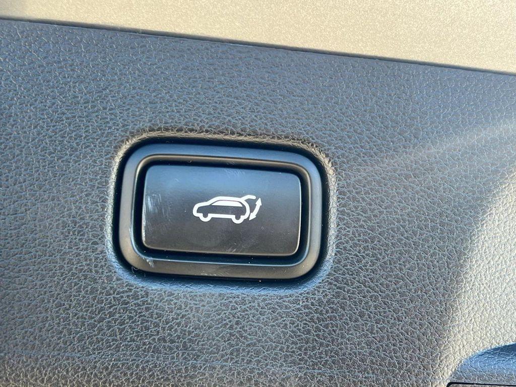 used 2025 Hyundai Palisade car, priced at $36,630