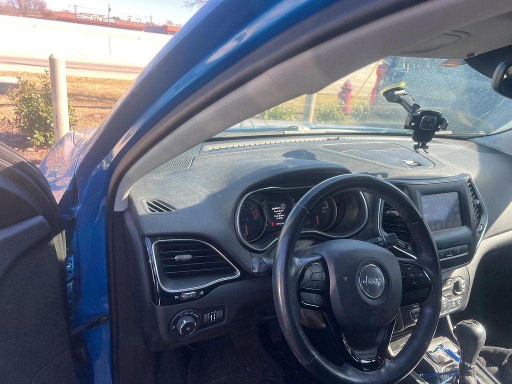 used 2021 Jeep Cherokee car, priced at $15,400