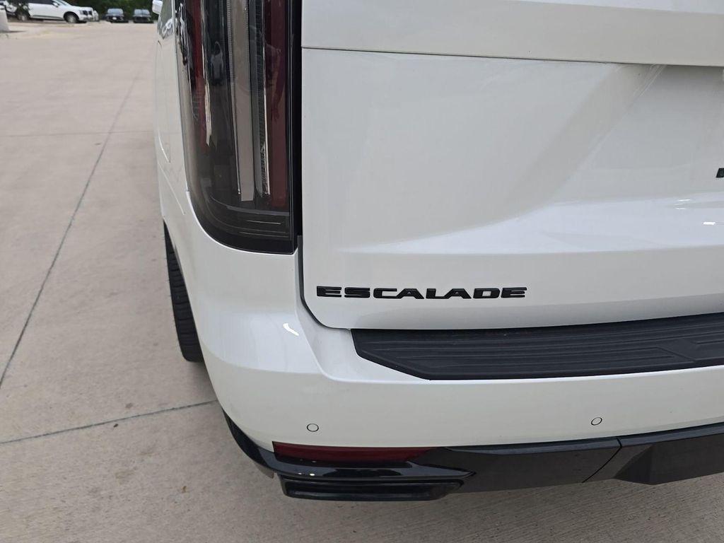 used 2022 Cadillac Escalade car, priced at $72,998