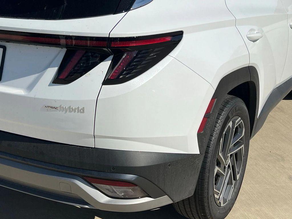 new 2026 Hyundai TUCSON Hybrid car, priced at $40,956