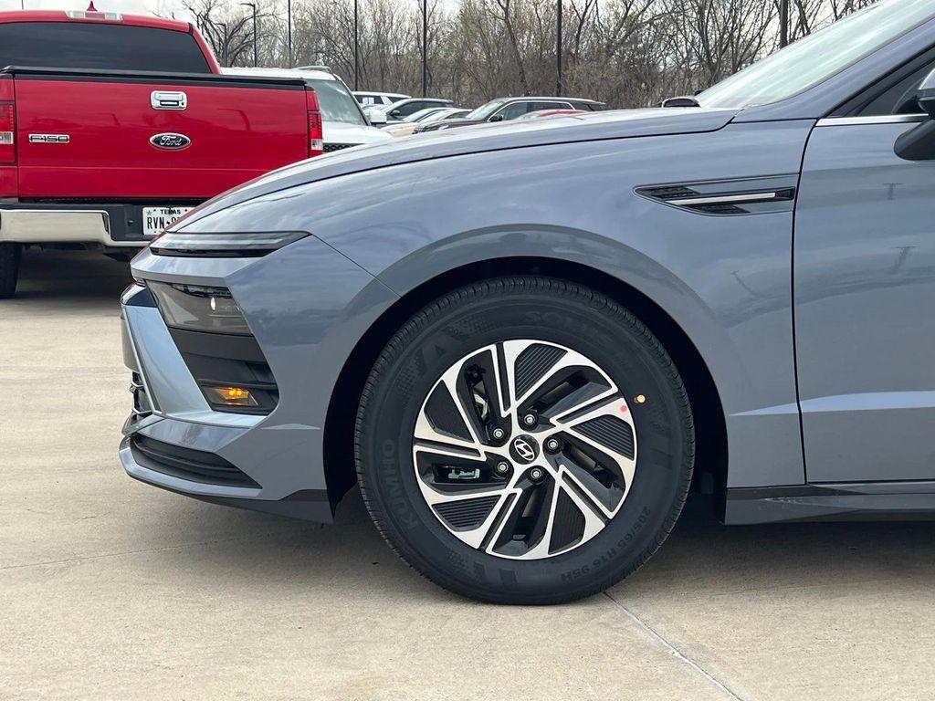 new 2026 Hyundai Sonata Hybrid car, priced at $28,785