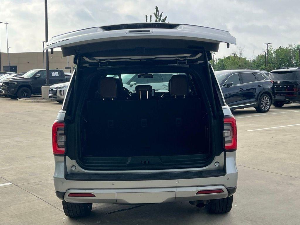 used 2024 Ford Expedition car, priced at $43,771