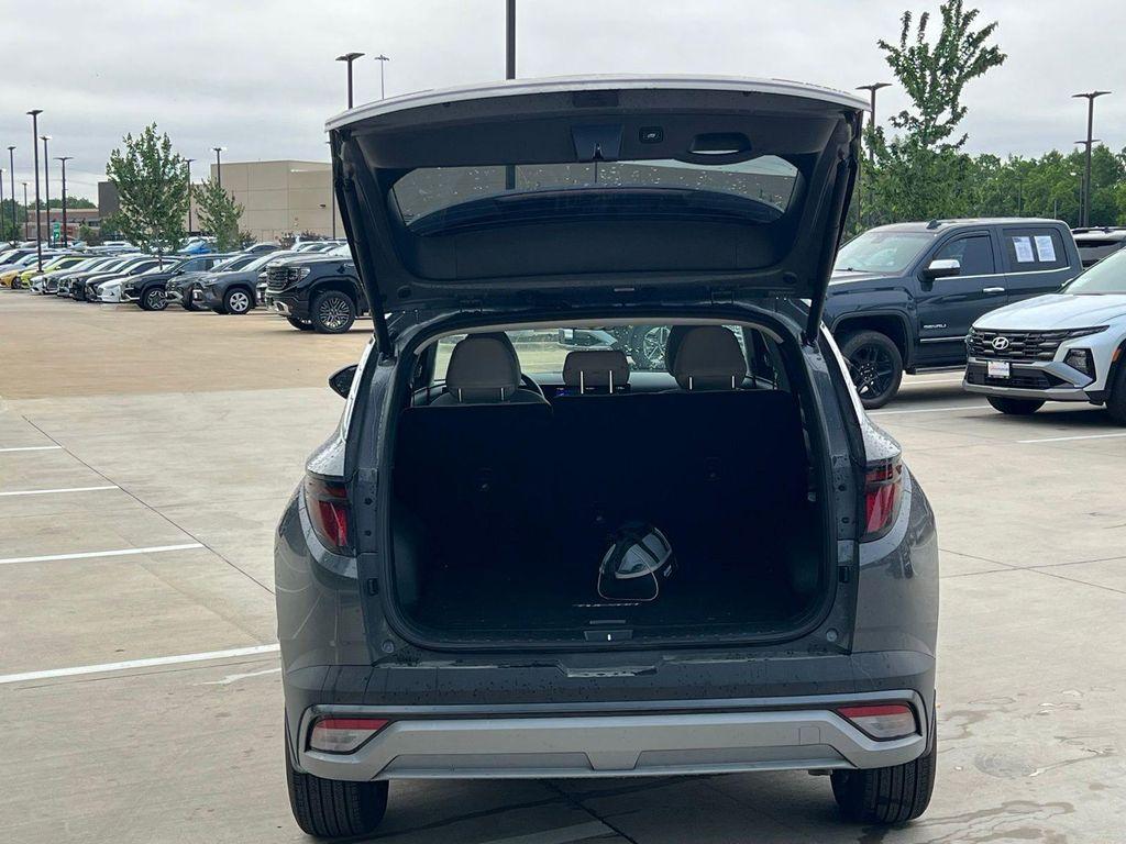 new 2026 Hyundai TUCSON Hybrid car, priced at $32,854