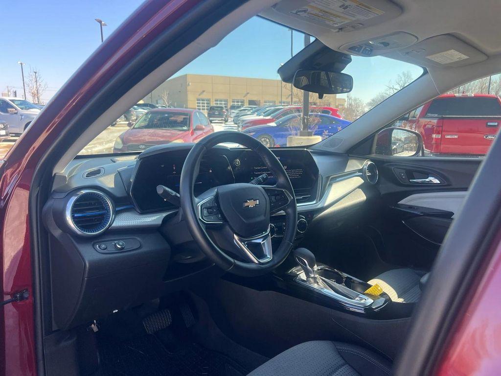 used 2025 Chevrolet Trax car, priced at $18,711