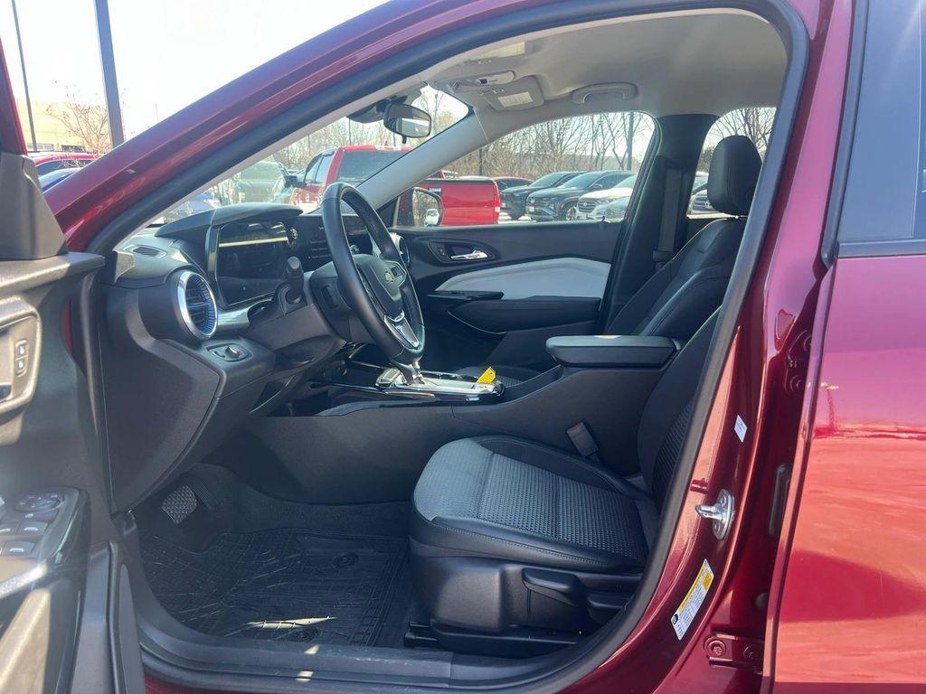 used 2025 Chevrolet Trax car, priced at $18,711