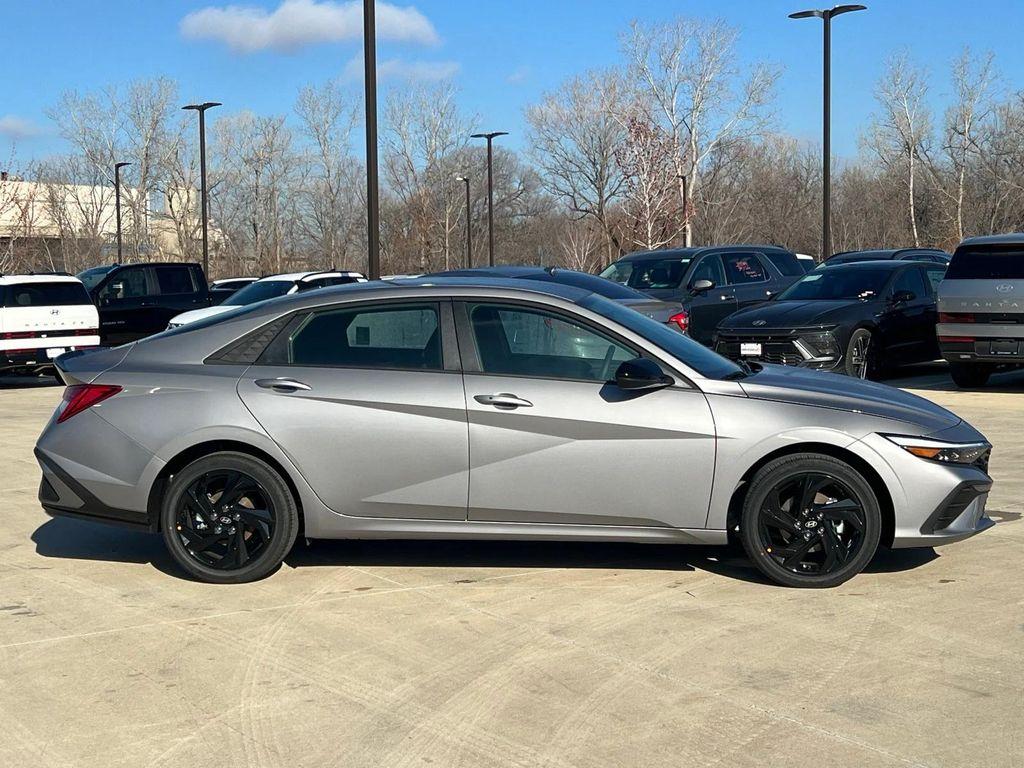 new 2026 Hyundai ELANTRA HEV car, priced at $28,101
