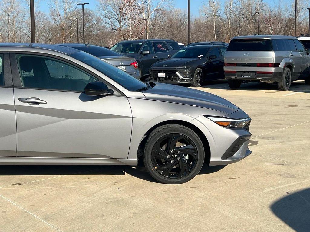 new 2026 Hyundai ELANTRA HEV car, priced at $28,101