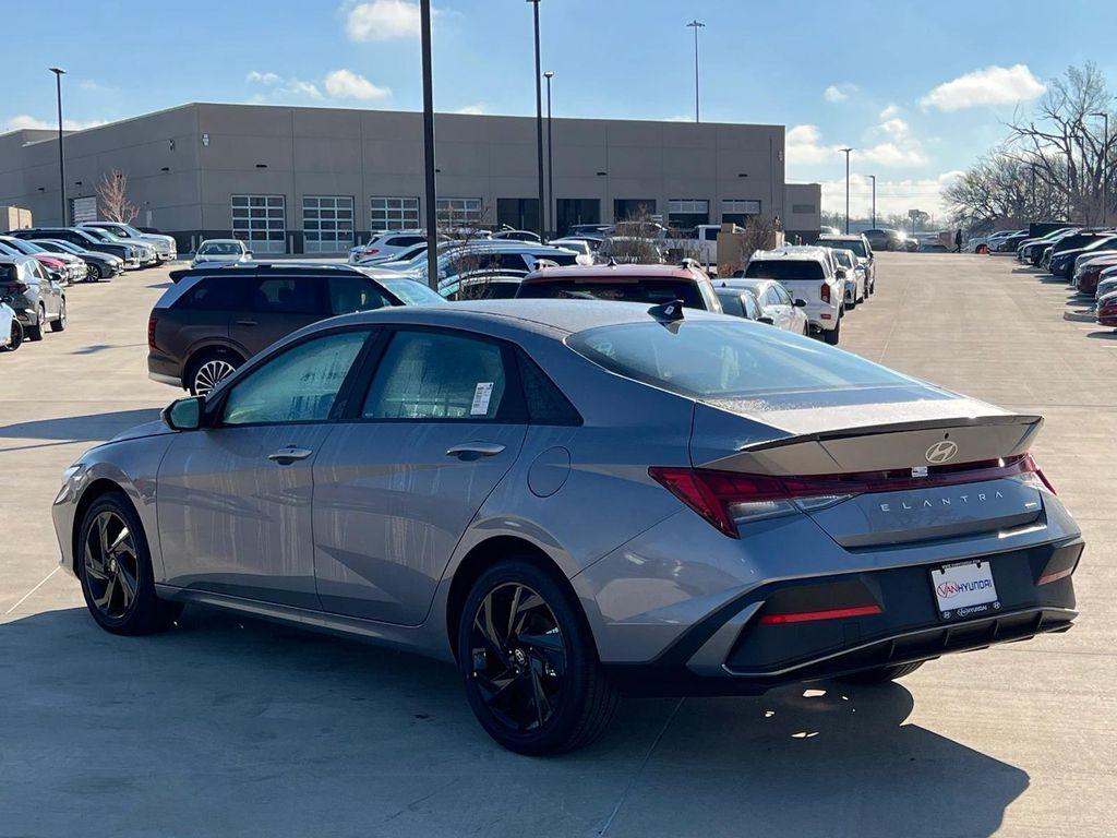 new 2026 Hyundai ELANTRA HEV car, priced at $28,101