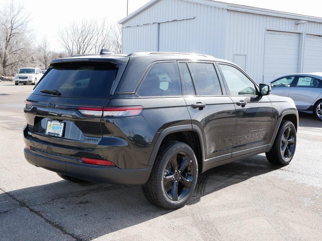 new 2024 Jeep Grand Cherokee car, priced at $41,990