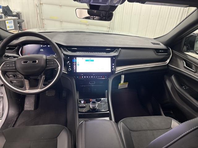 new 2026 Jeep Grand Cherokee car, priced at $45,618