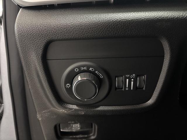 new 2026 Jeep Grand Cherokee car, priced at $45,618