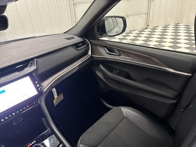 new 2026 Jeep Grand Cherokee car, priced at $45,618